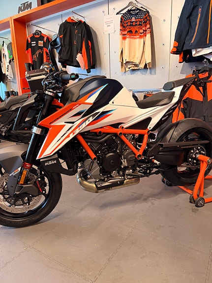 KTM 1390 Super Duke RR | 3,99% rentekampanje | Utvidet garanti 16 of 27