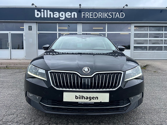 Skoda Superb 3 of 5