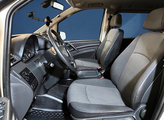 Mercedes-Benz Vito 113 10 of 30