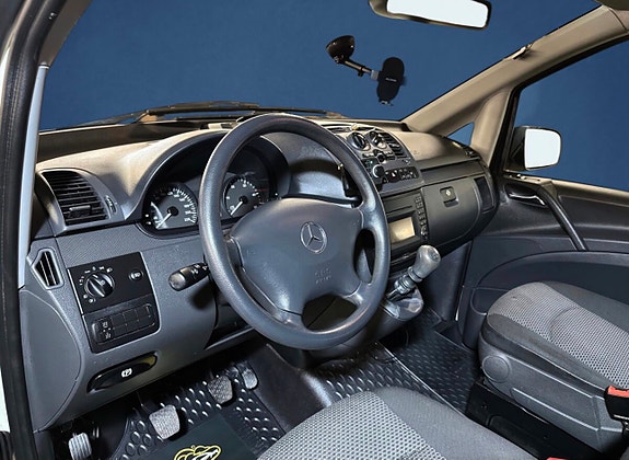 Mercedes-Benz Vito 113 9 of 30