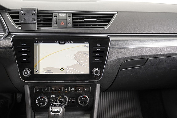Skoda Superb 11 of 28