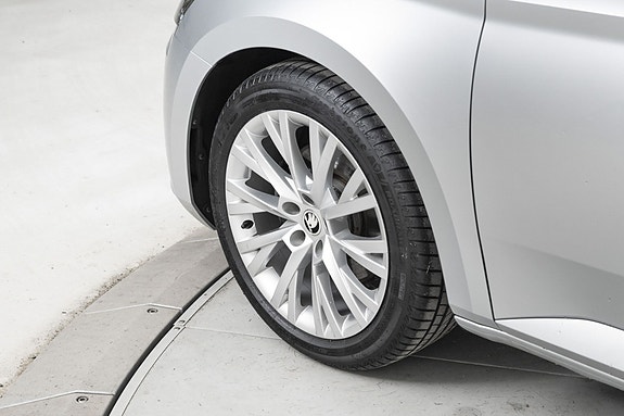 Skoda Superb 24 of 28