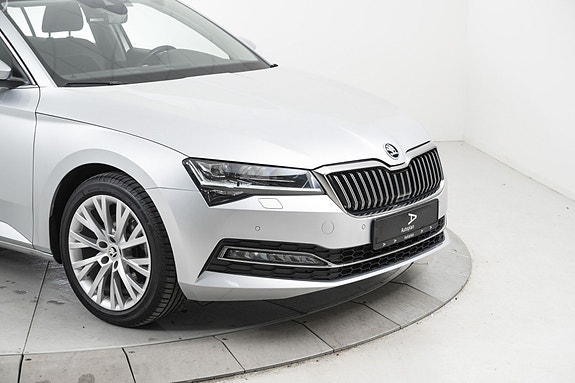 Skoda Superb 3 of 5