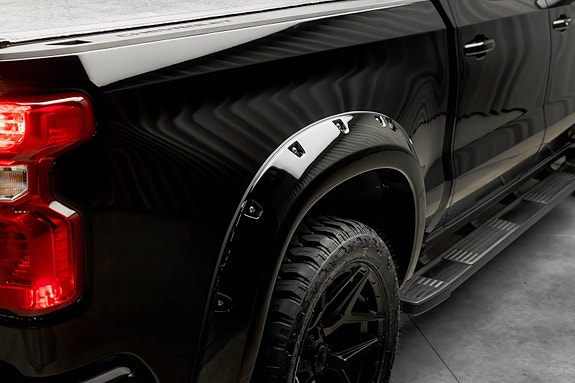 Chevrolet Silverado 5 of 5