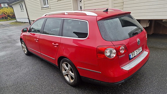 Volkswagen Passat 10 of 16