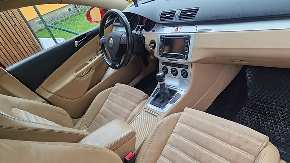 Volkswagen Passat 8 of 16