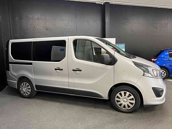 Opel Vivaro 4 of 5