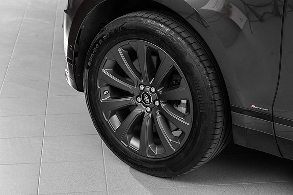 Land Rover Range Rover Velar 10 of 30