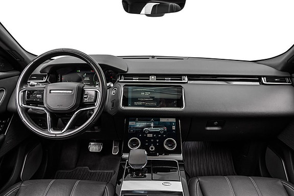 Land Rover Range Rover Velar 13 of 30
