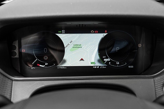 Land Rover Range Rover Velar 18 of 30