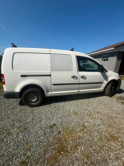 Volkswagen Caddy Maxi 2 of 14