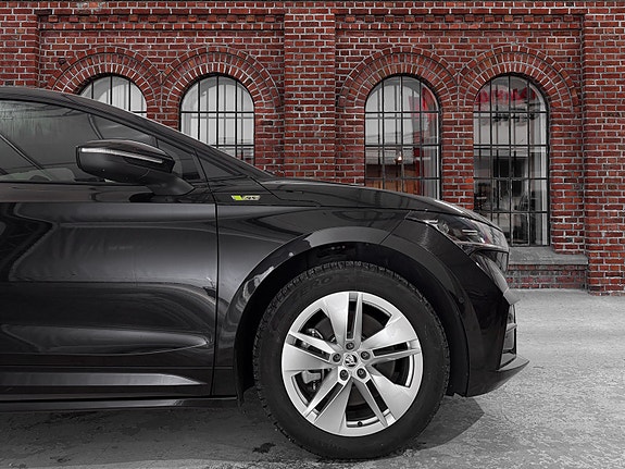 Skoda Enyaq Coupe RS 4 of 5
