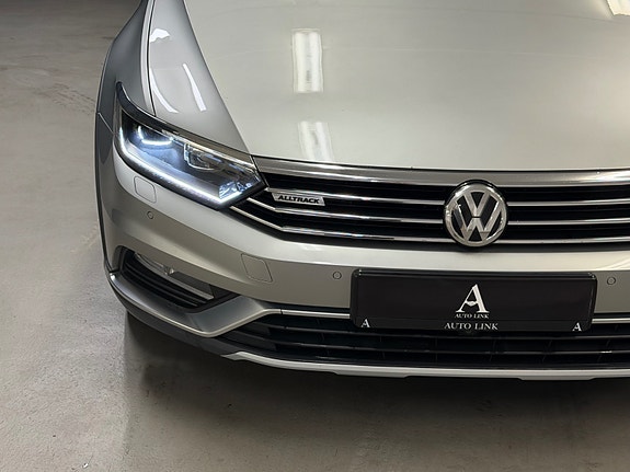 Volkswagen Passat 5 of 30