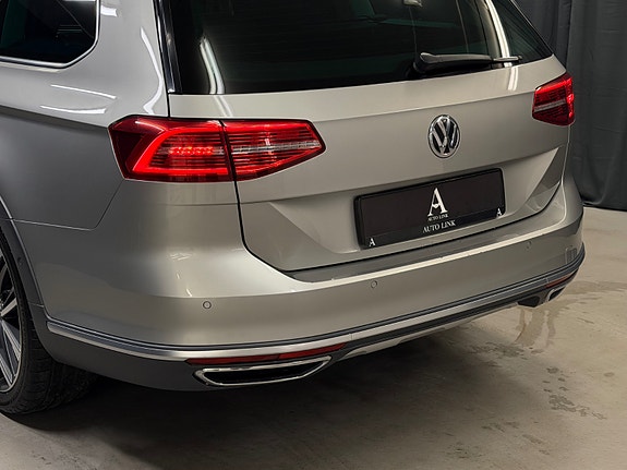 Volkswagen Passat 21 of 30