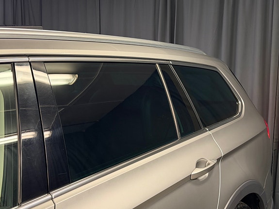 Volkswagen Passat 9 of 30