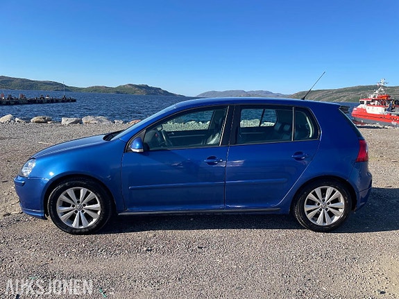 Volkswagen golf 3 of 5
