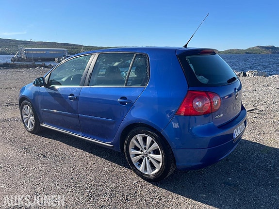 Volkswagen golf 2 of 5