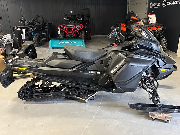 Ski-doo Renegade Adrenaline 900 ACE 4 of 5