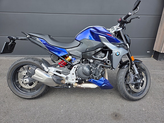 BMW F 900 R 3 of 5