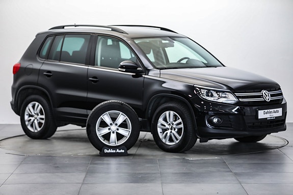 Volkswagen Tiguan 2 of 5