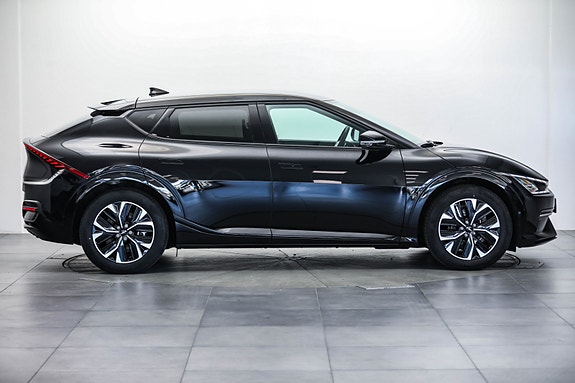 Kia EV6 2 of 5