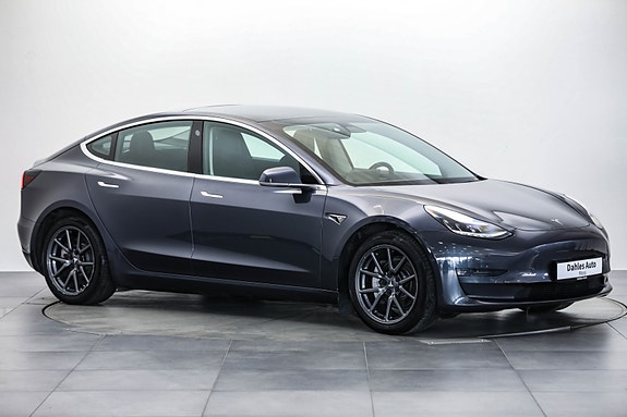 Tesla Model 3 3 of 5