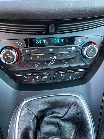 Ford C-Max 15 of 30