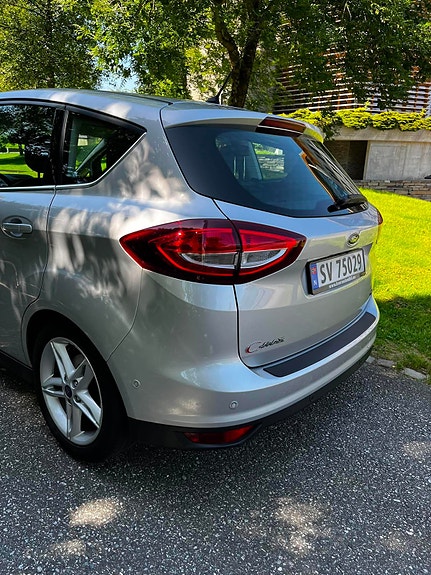 Ford C-Max 4 of 30