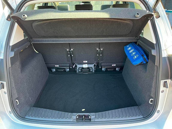Ford C-Max 28 of 30