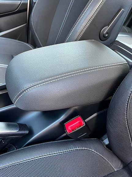 Ford C-Max 21 of 30