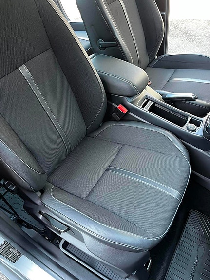 Ford C-Max 12 of 30