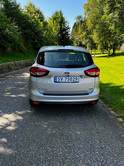 Ford C-Max 8 of 30