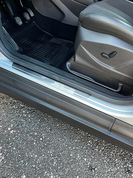 Ford C-Max 13 of 30