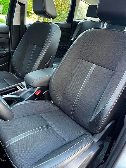 Ford C-Max 11 of 30