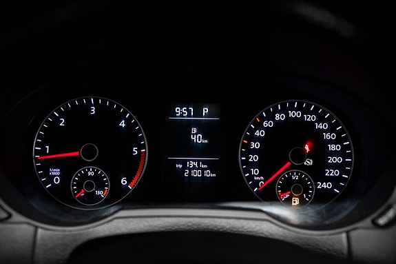 Volkswagen Sharan 30 of 30