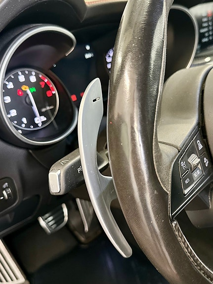 Alfa Romeo Stelvio Quadrifoglio 25 of 30