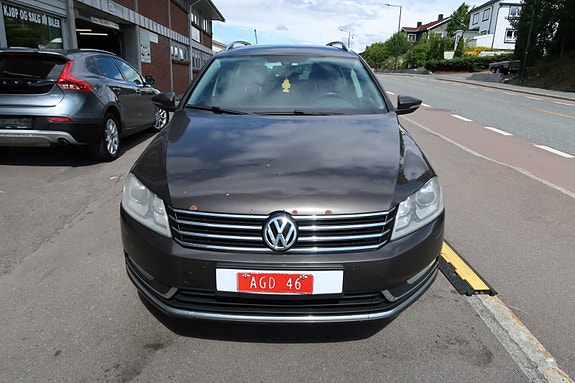 Volkswagen Passat 16 of 30