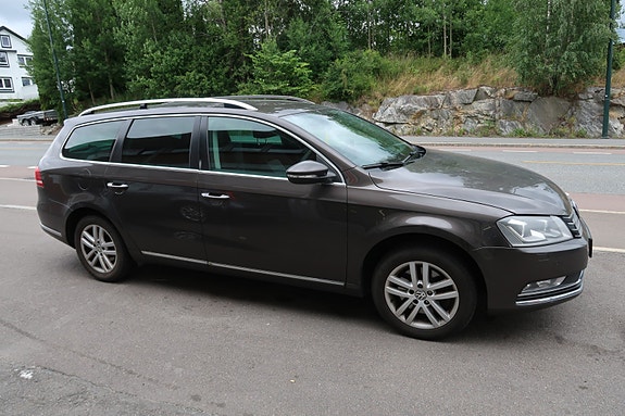 Volkswagen Passat 8 of 30