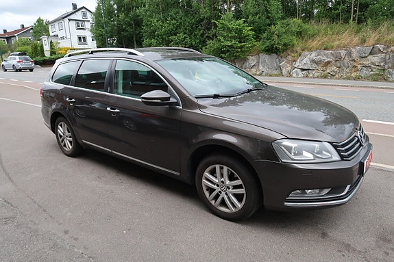 Volkswagen Passat 7 of 30