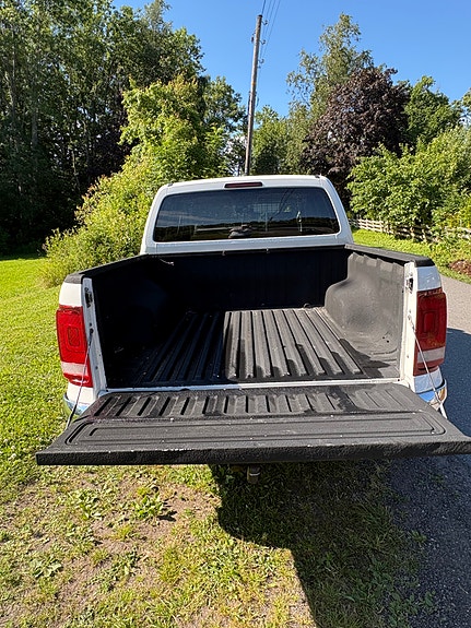 Volkswagen Amarok 4 of 5