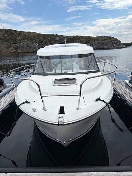 Jeanneau Merry Fisher 695 cruiser 2 of 5