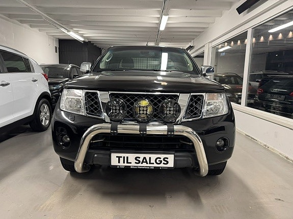 Nissan Navara 2 of 5