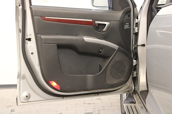 Hyundai Santa Fe 13 of 30