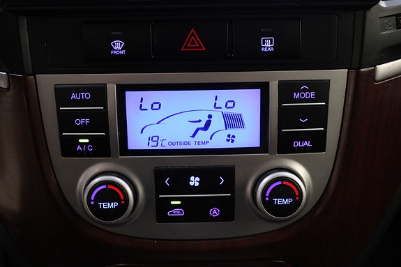Hyundai Santa Fe 24 of 30