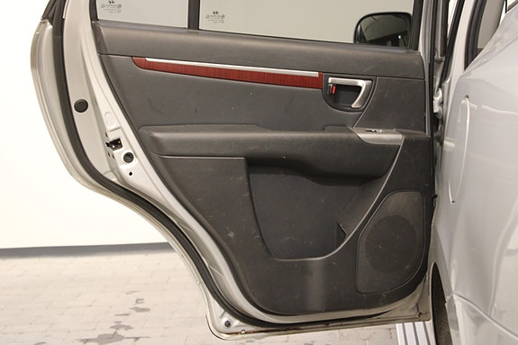Hyundai Santa Fe 28 of 30