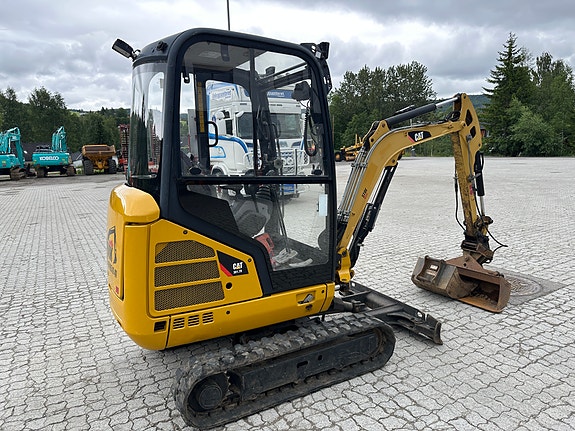 Cat 301,7. Vi tar alt tenkelig i innbytte 3 of 5