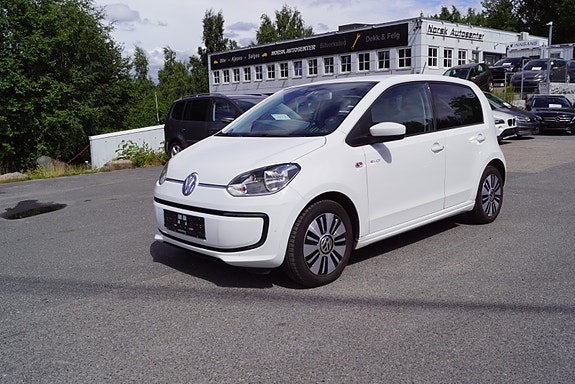 Volkswagen UP! 3 of 5