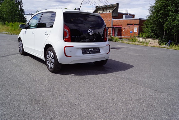 Volkswagen UP! 4 of 5