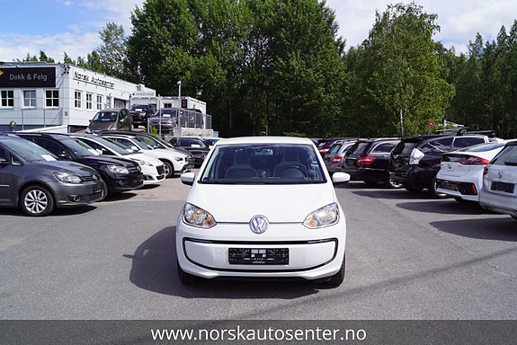 Volkswagen UP! 2 of 5
