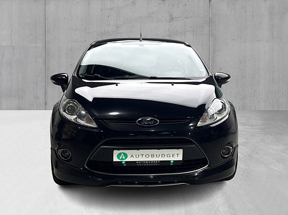 Ford Fiesta 4 of 5
